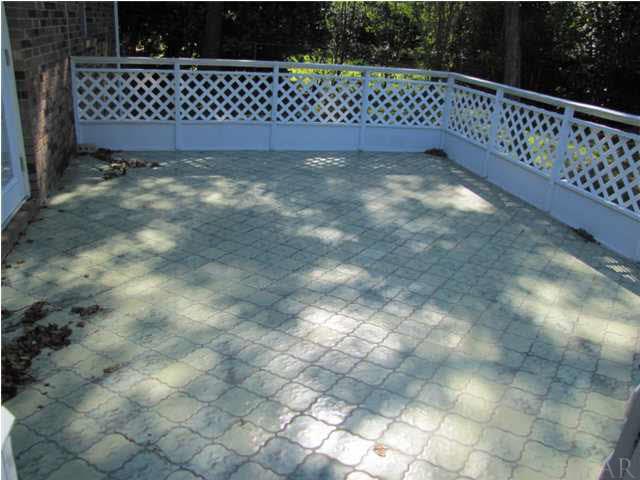 1025 Commonwealth Road Pensacola, FL 32504 - Photo 20 of 25 Bid deck off Family room. Trees limit view from neighbors