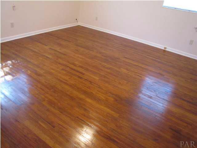1025 Commonwealth Road Pensacola, FL 32504 - Photo 5 of 25 Master bedroom
