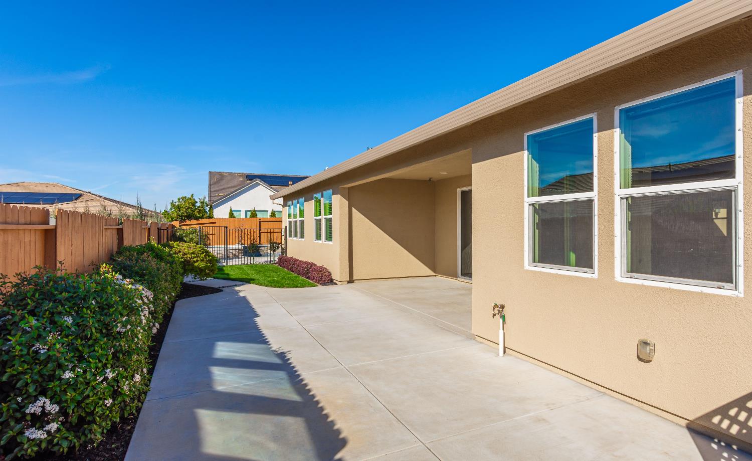 124 Basile Court Lincoln, CA 95648 - Photo 47 of 64 a view of a house with a yard