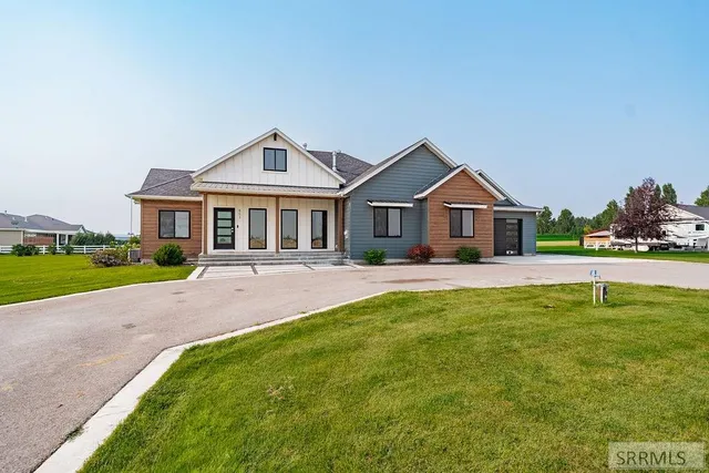 $774,900 | 853 East 1430 North, Shelley, ID 83274