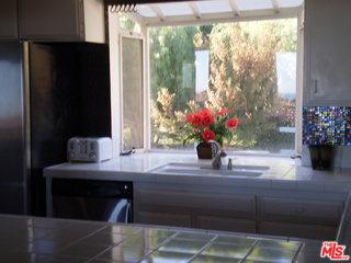 28186 Rey De Copas Lane Malibu, CA 90265 - Photo 10 of 23
