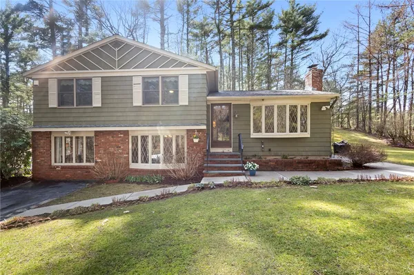 $420,000 | 1031 Town Farm Road, Coventry, RI 02816