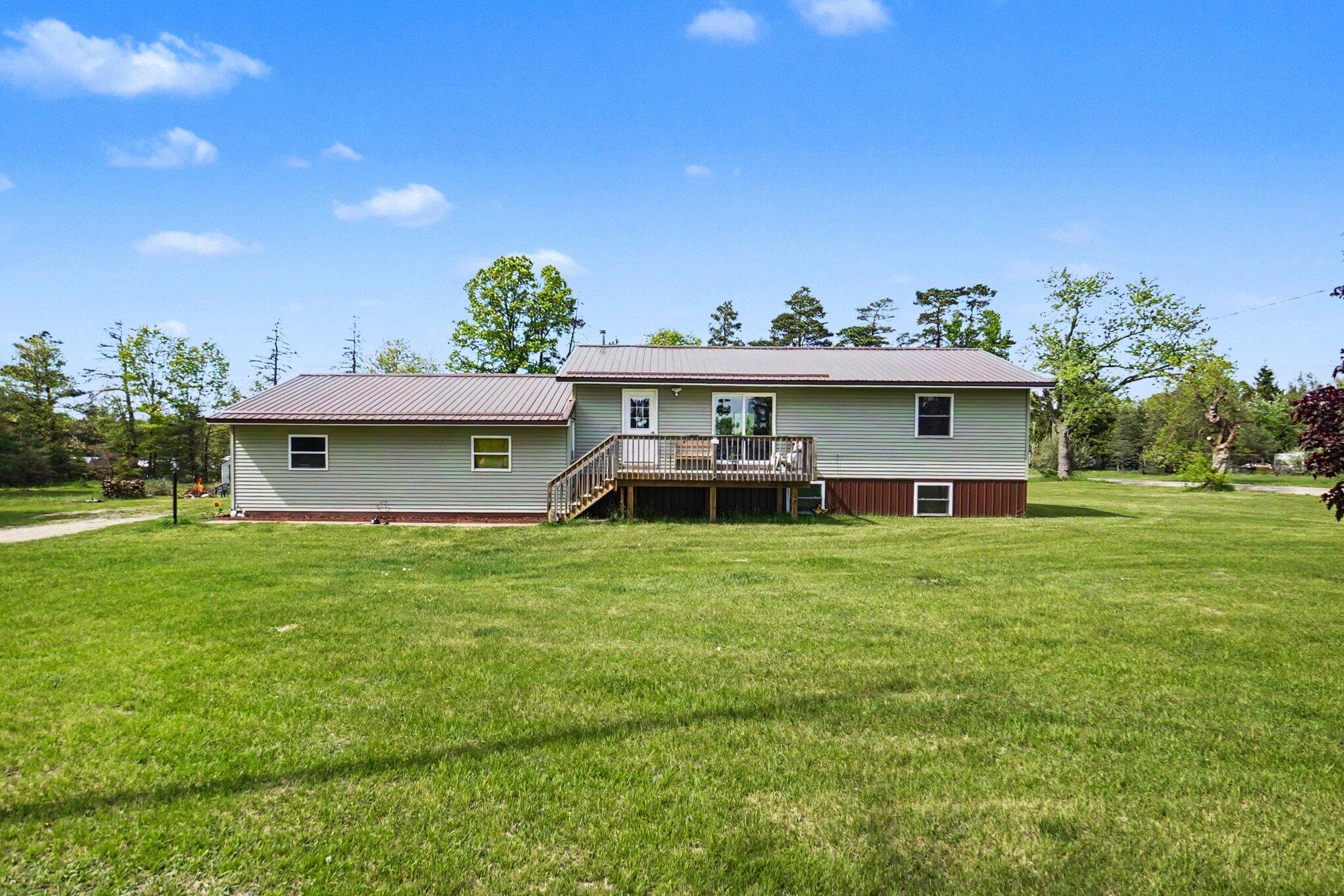 6022 13 Mile Road Remus, MI 49340 - Photo 3 of 26 033_file_4173