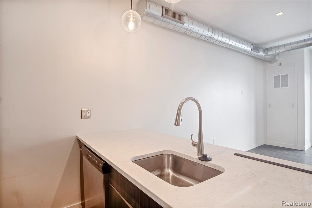 503 Horton Street, Unit 202 Detroit, MI 48202 - Photo 6 of 17