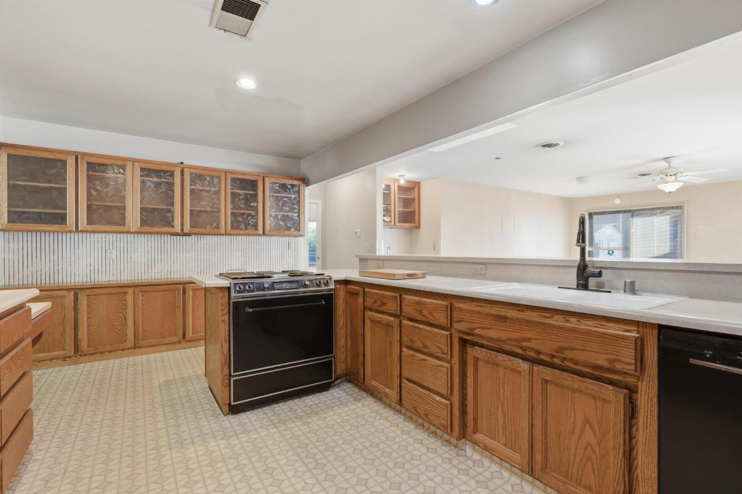 121 Lafayette Street Colusa, CA 95932 - Photo 10 of 37