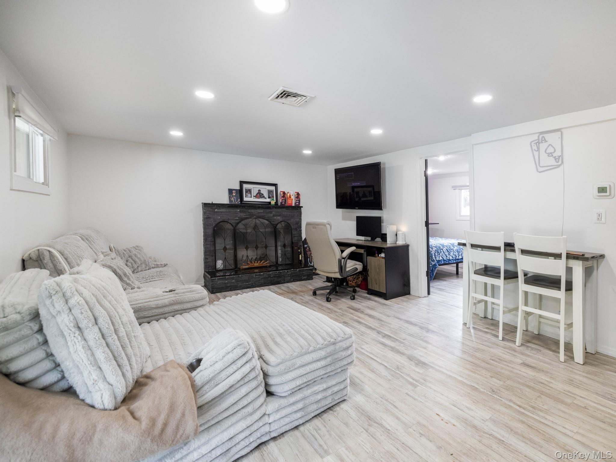 40 Peppermint Road Commack, NY 11725 - Photo 22 of 32