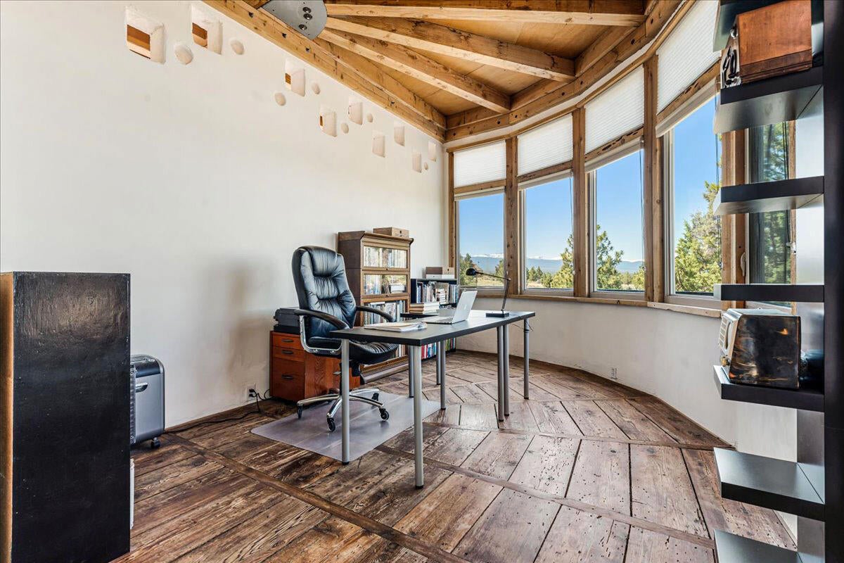 65580 Sisemore Road Bend, OR 97703 - Photo 38 of 67 Office