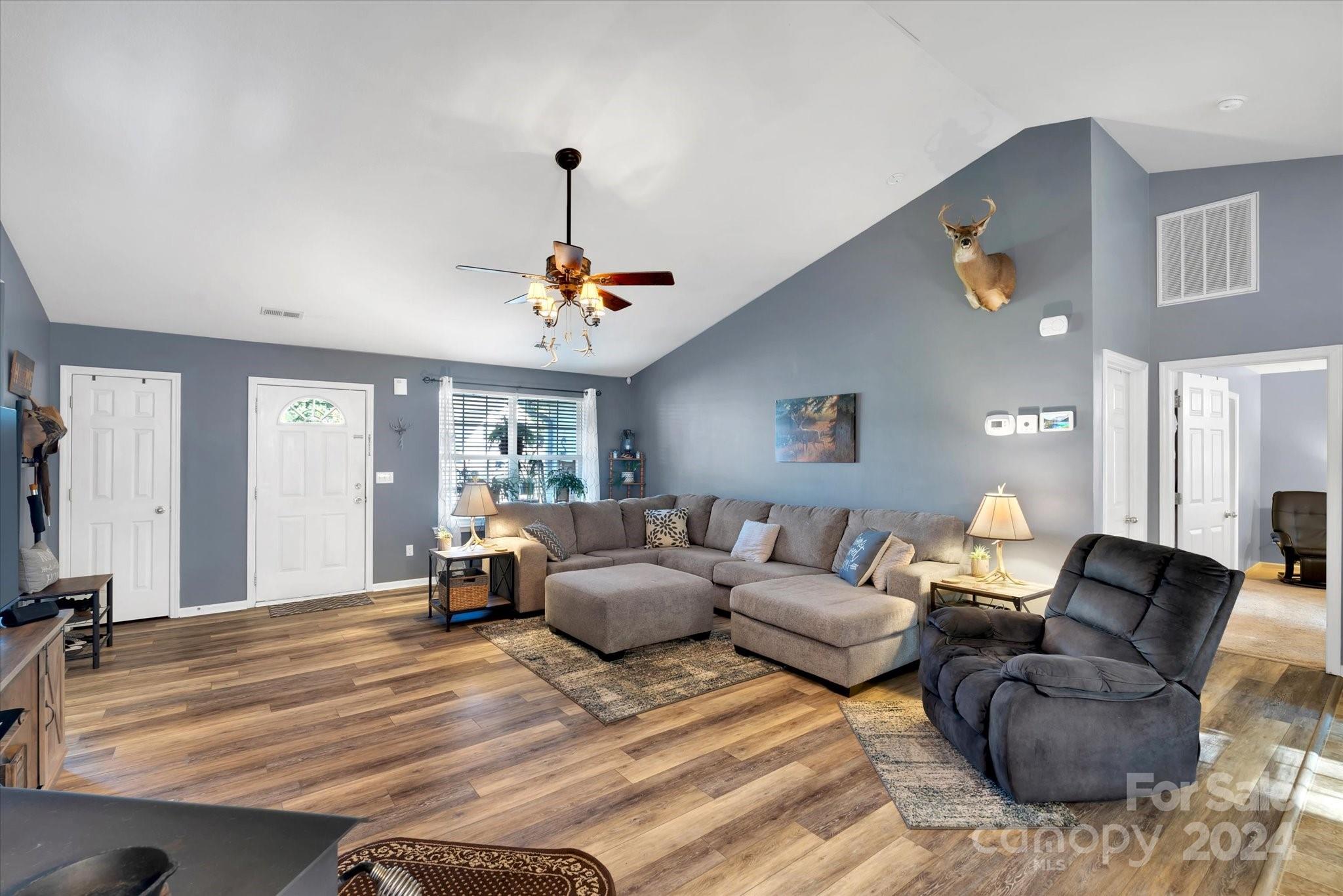 262 Chateau Street Boiling Springs, SC 29316 - Photo 5 of 25 Gallery Image 5