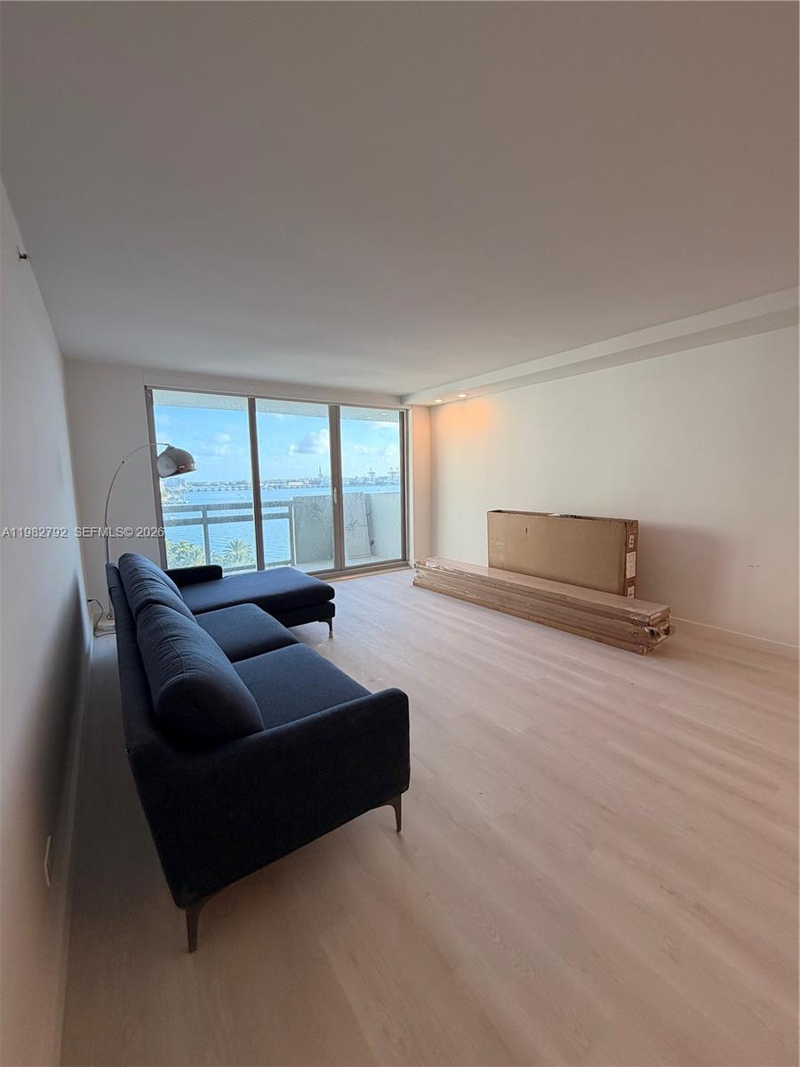 1500 Bay Road, Unit 1126S Miami Beach, FL 33139 - Photo 4 of 42