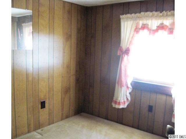 1410 Requa Road Cherryville, NC 28021 - Photo 8 of 16 a view of an entryway