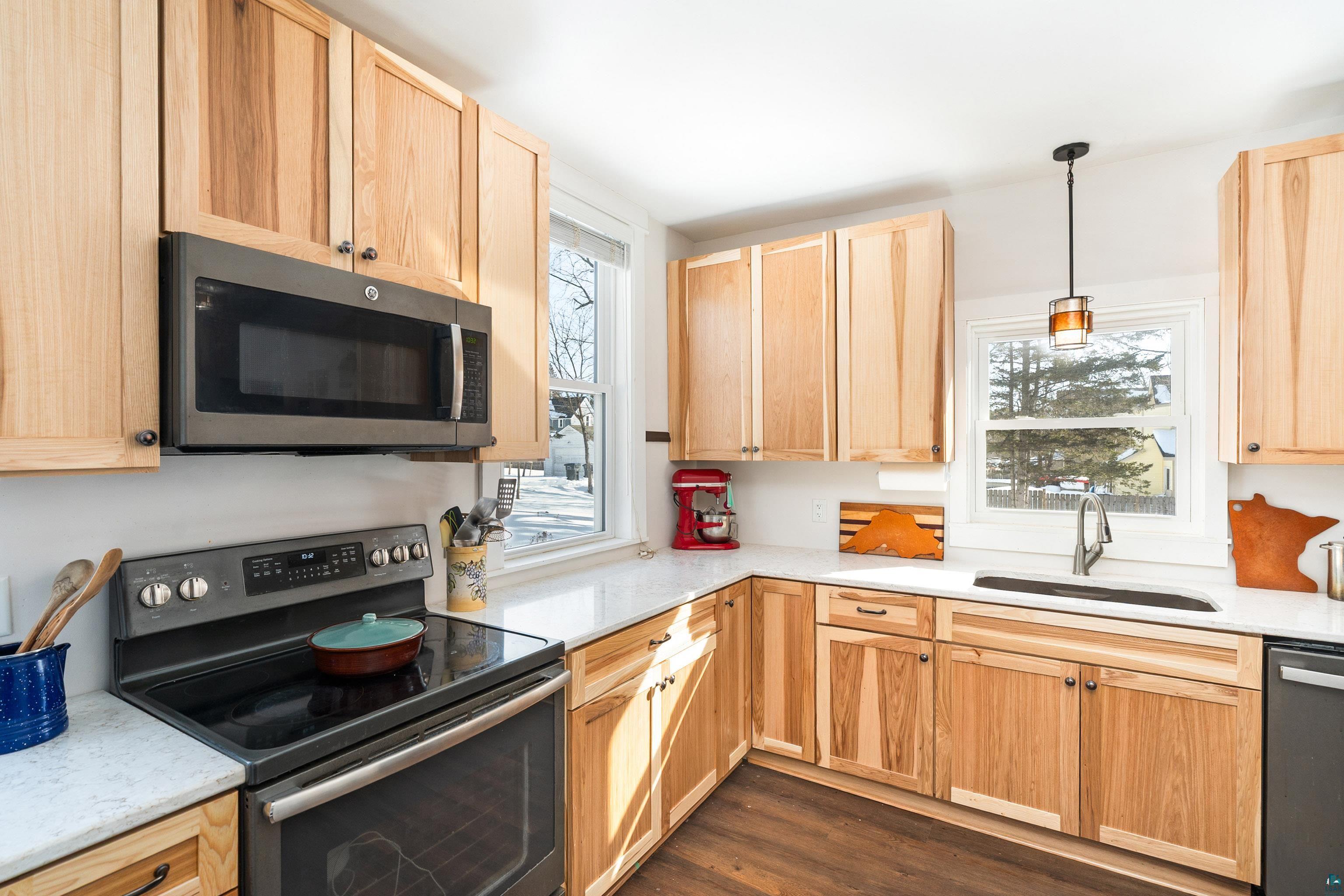 4315 Luverne Street Duluth, MN 55804 - Photo 19 of 60 Kitchen