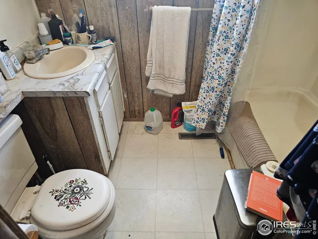 $275,000 | 18527 County Road 16, Fort Morgan, CO 80701