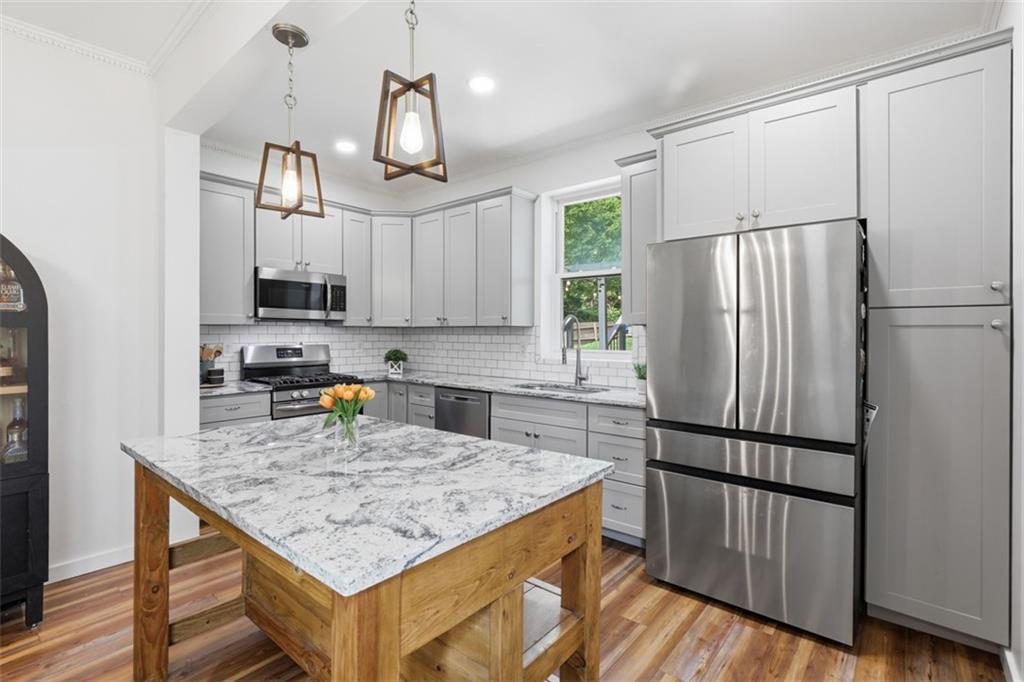 610 State Street Baden, PA 15005 - Photo 5 of 50