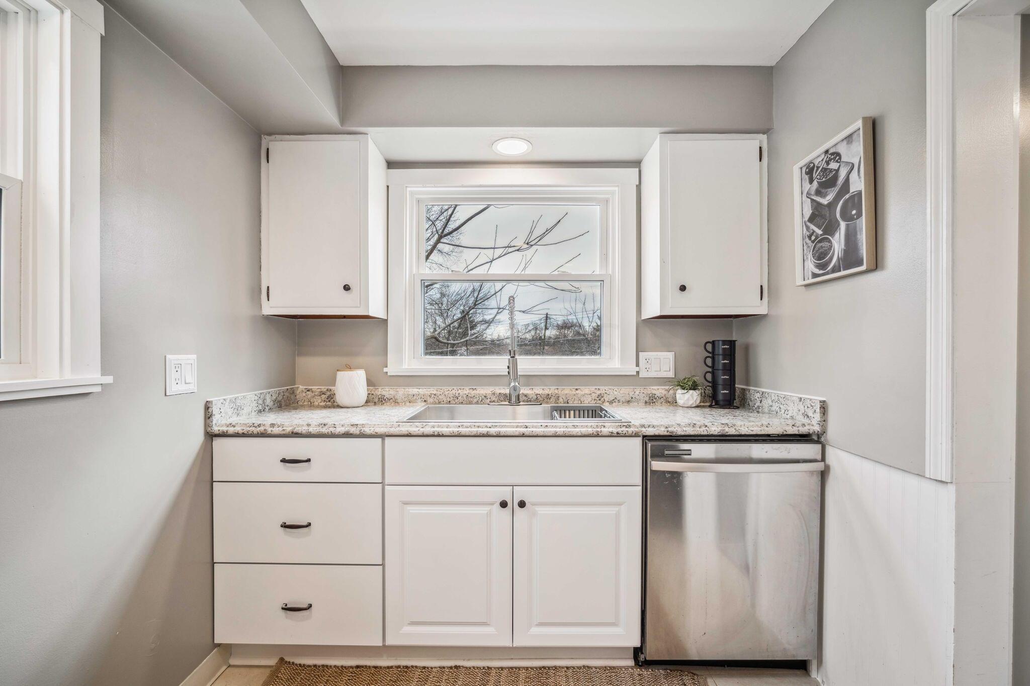 2887 Alwine Road Columbus, OH 43224 - Photo 9 of 42 22-web-or-mls-2887-alwine-rd