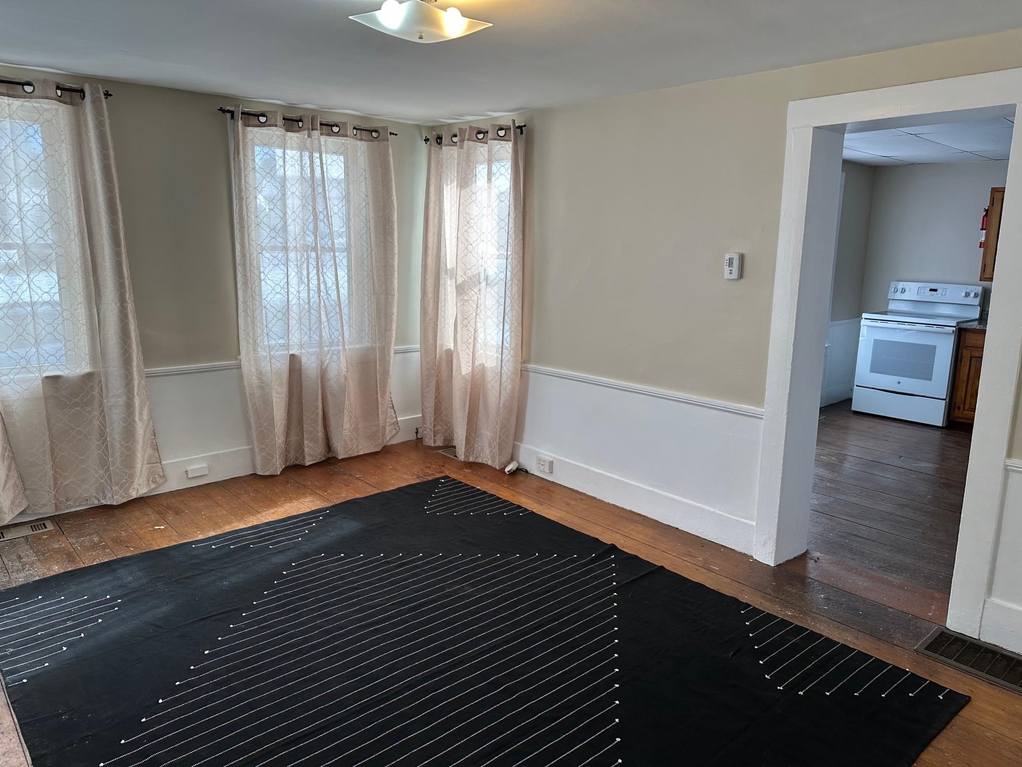 30-32 Main Street Bennington, NH 03442 - Photo 4 of 8