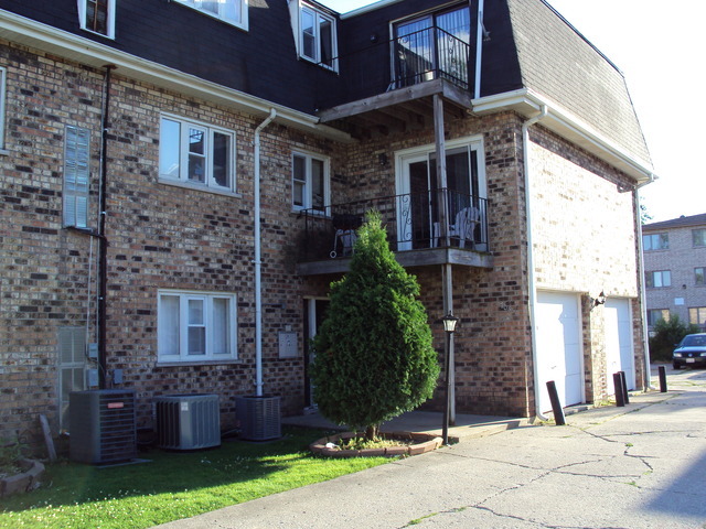 7035 Mather Avenue, Unit 2C Chicago Ridge, IL 60415 - Photo 1 of 1