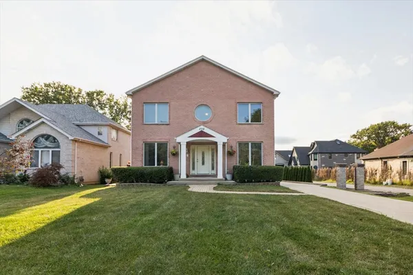 $690,000 | 238 North Hillcrest Avenue, Addison, IL 60101