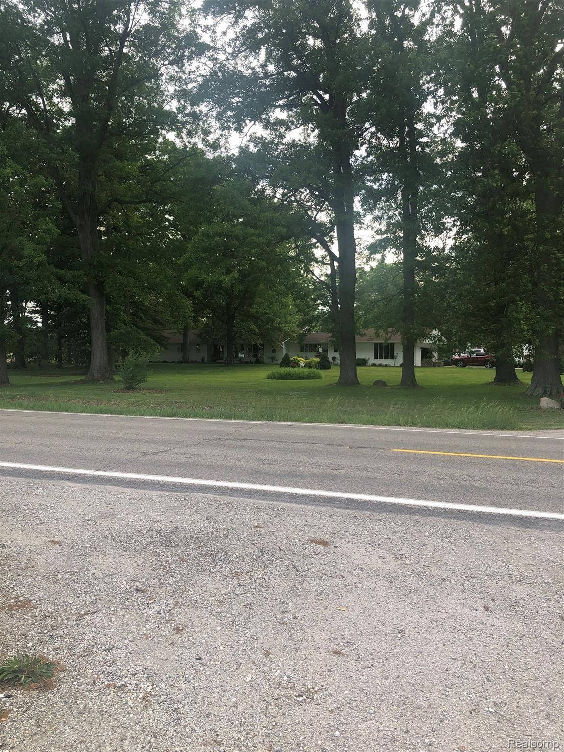 370 Wales Center Road Columbus, MI 48063 - Photo 39 of 40 710FA7E9-1AD3-4754-AE81-46BDE95C856F.jpeg