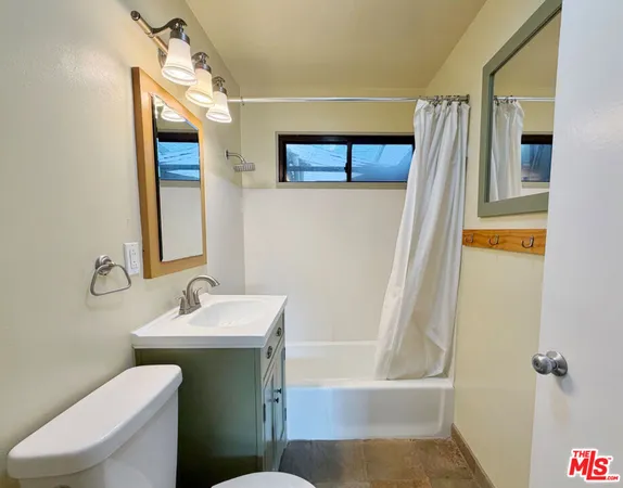 $5,100 | 7601 Kittyhawk Avenue, Los Angeles, CA 90045