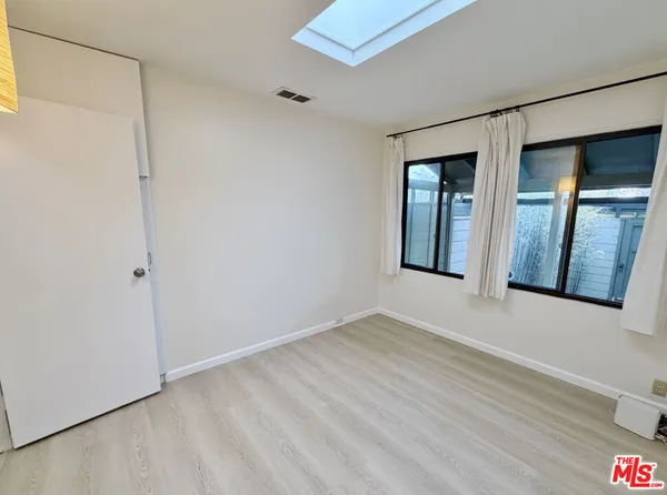 $5,100 | 7601 Kittyhawk Avenue, Los Angeles, CA 90045