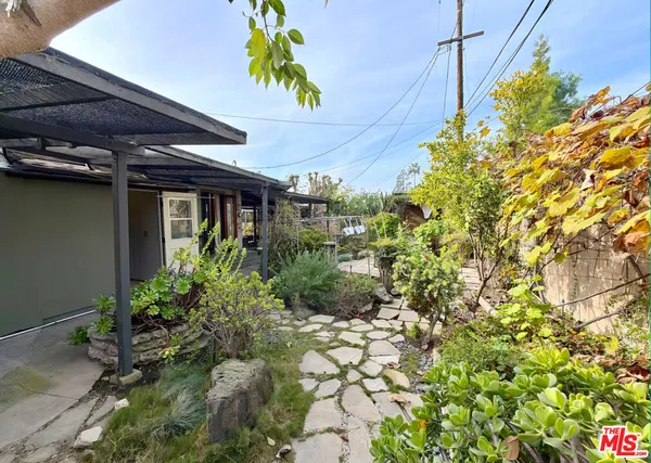 $5,100 | 7601 Kittyhawk Avenue, Los Angeles, CA 90045
