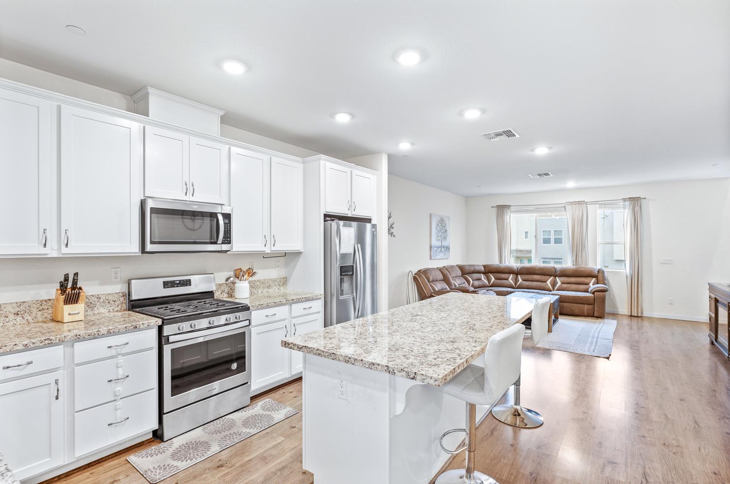 4174 Sally Ride Way Sacramento, CA 95834 - Photo 16 of 38