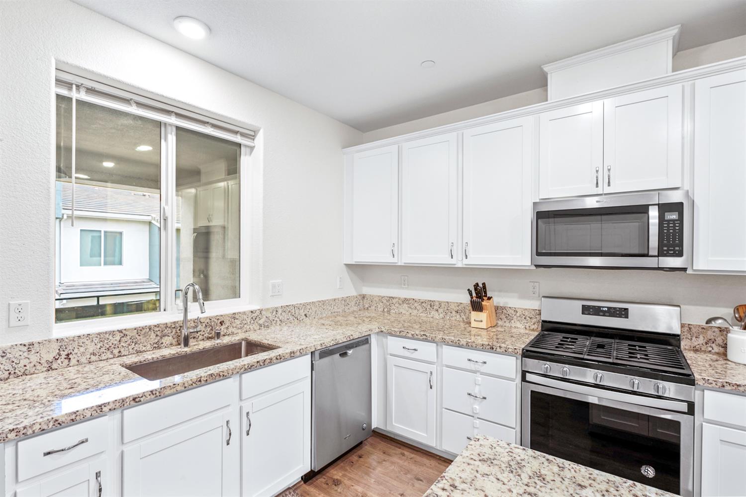 4174 Sally Ride Way Sacramento, CA 95834 - Photo 18 of 38