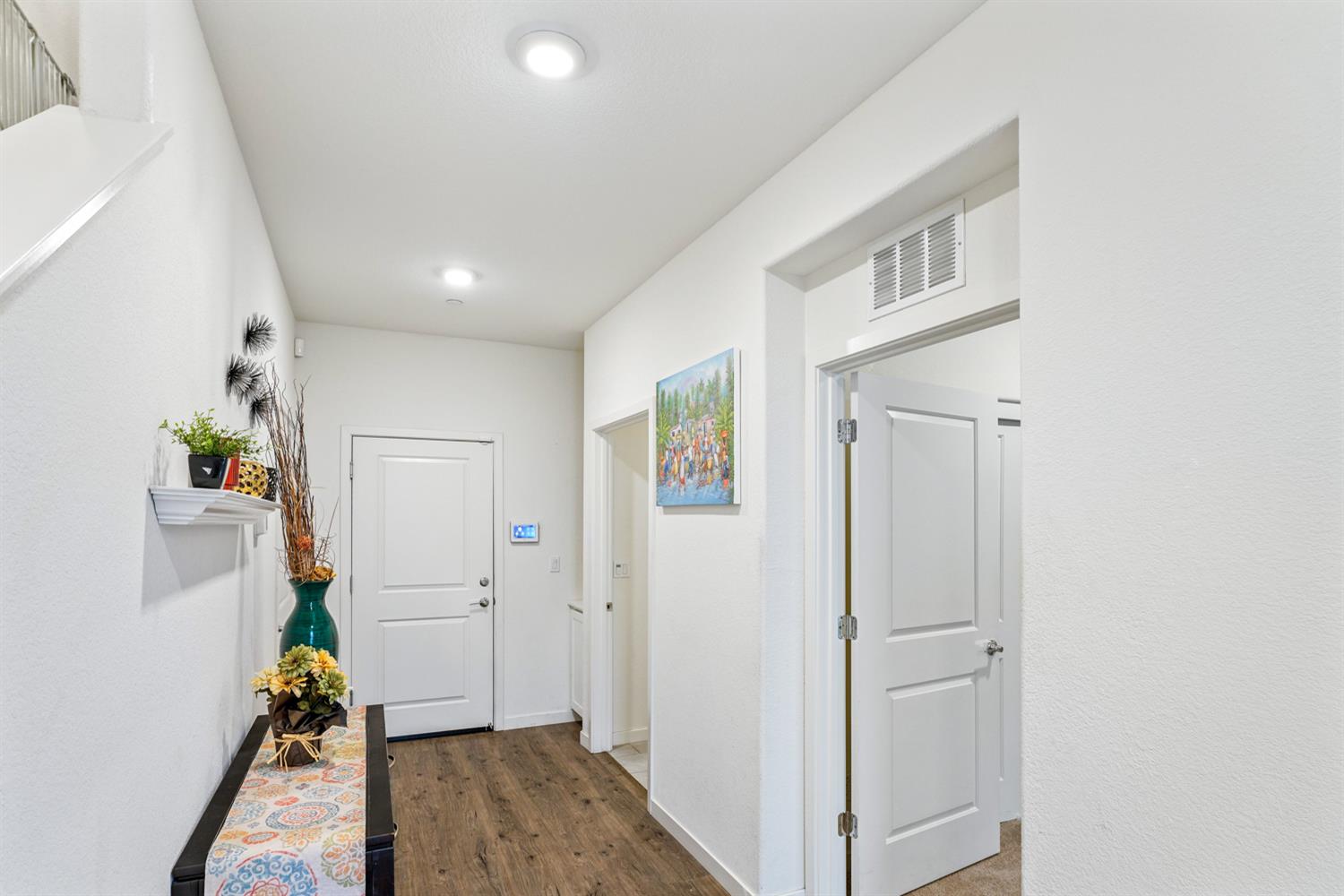 4174 Sally Ride Way Sacramento, CA 95834 - Photo 7 of 38