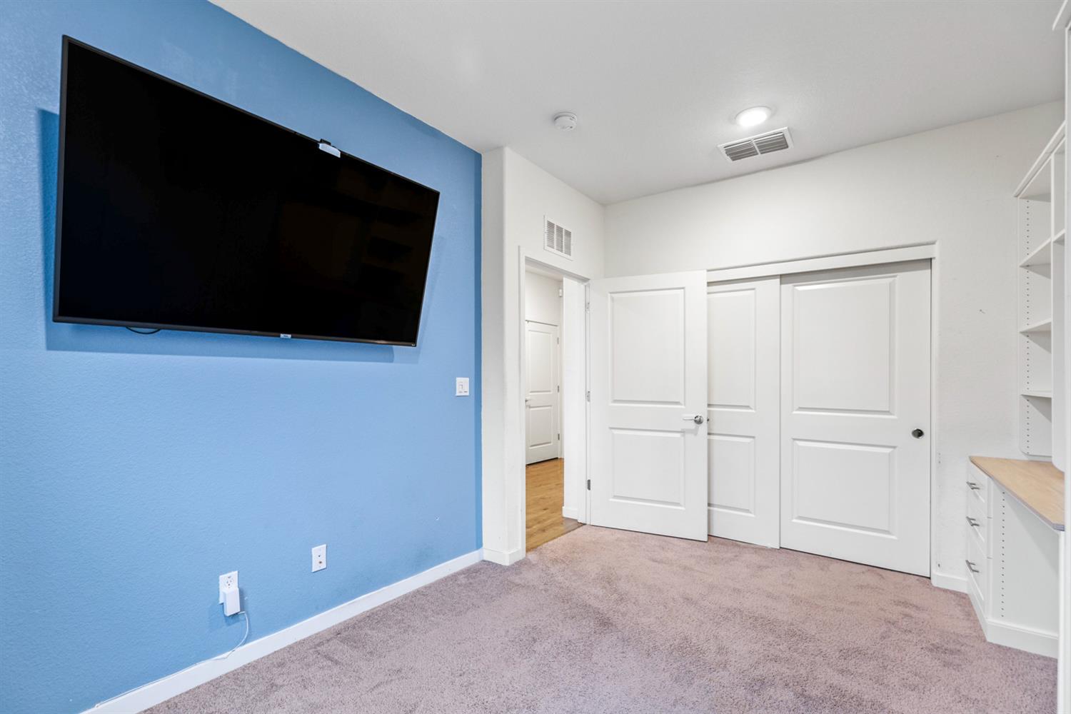 4174 Sally Ride Way Sacramento, CA 95834 - Photo 9 of 38