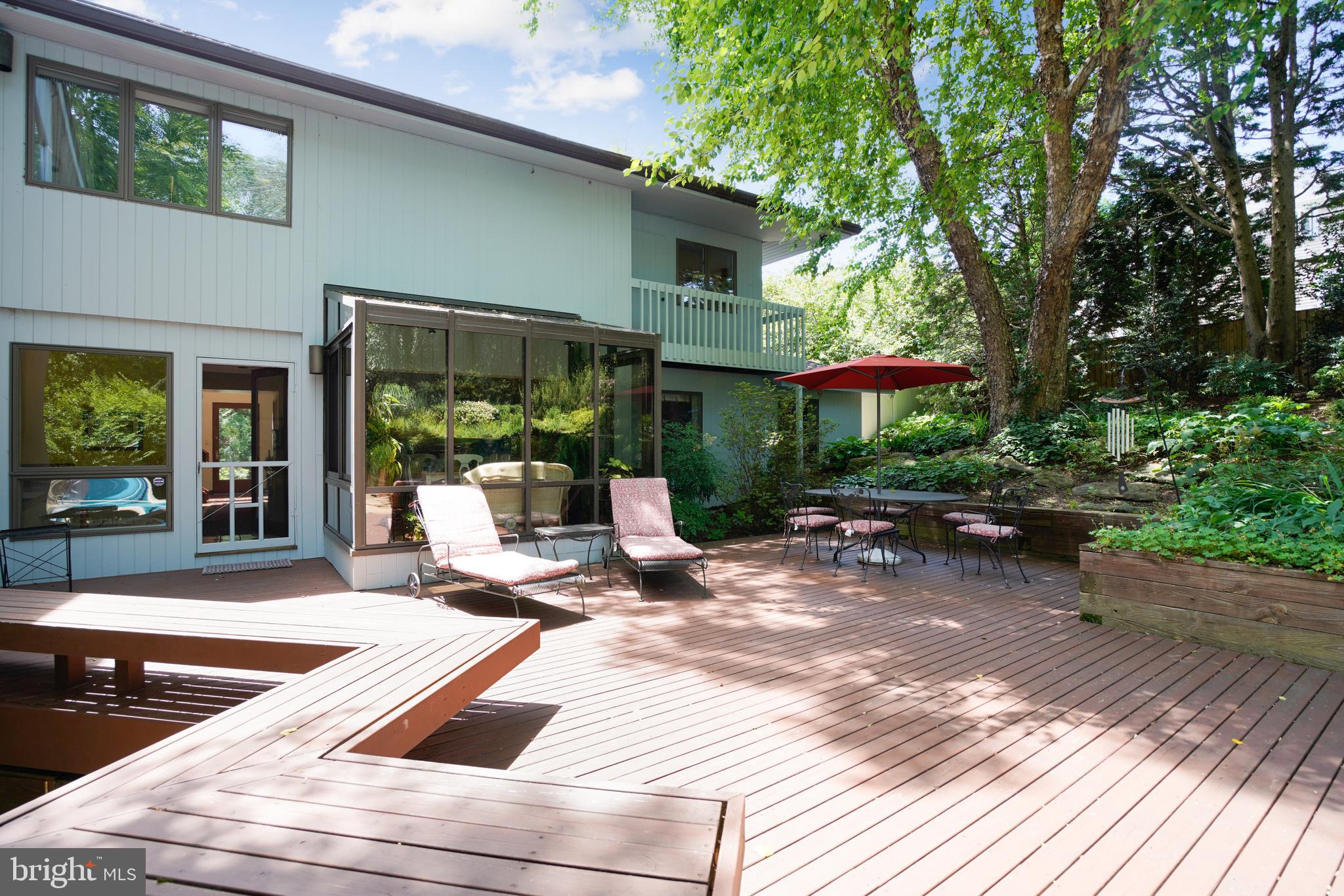 914 Rolandvue Road Baltimore, MD 21204 - Photo 3 of 45 Cedar deck