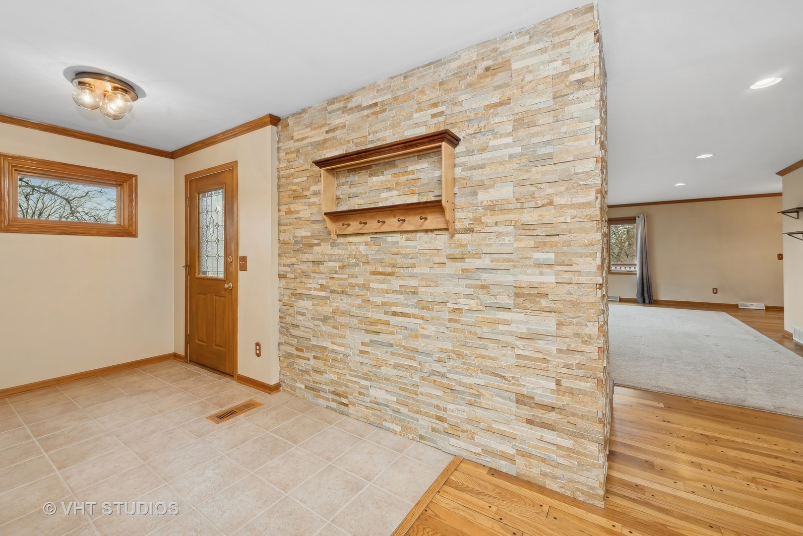 3315 West Golfview Road McHenry, IL 60050 - Photo 5 of 24 Gallery Image 5