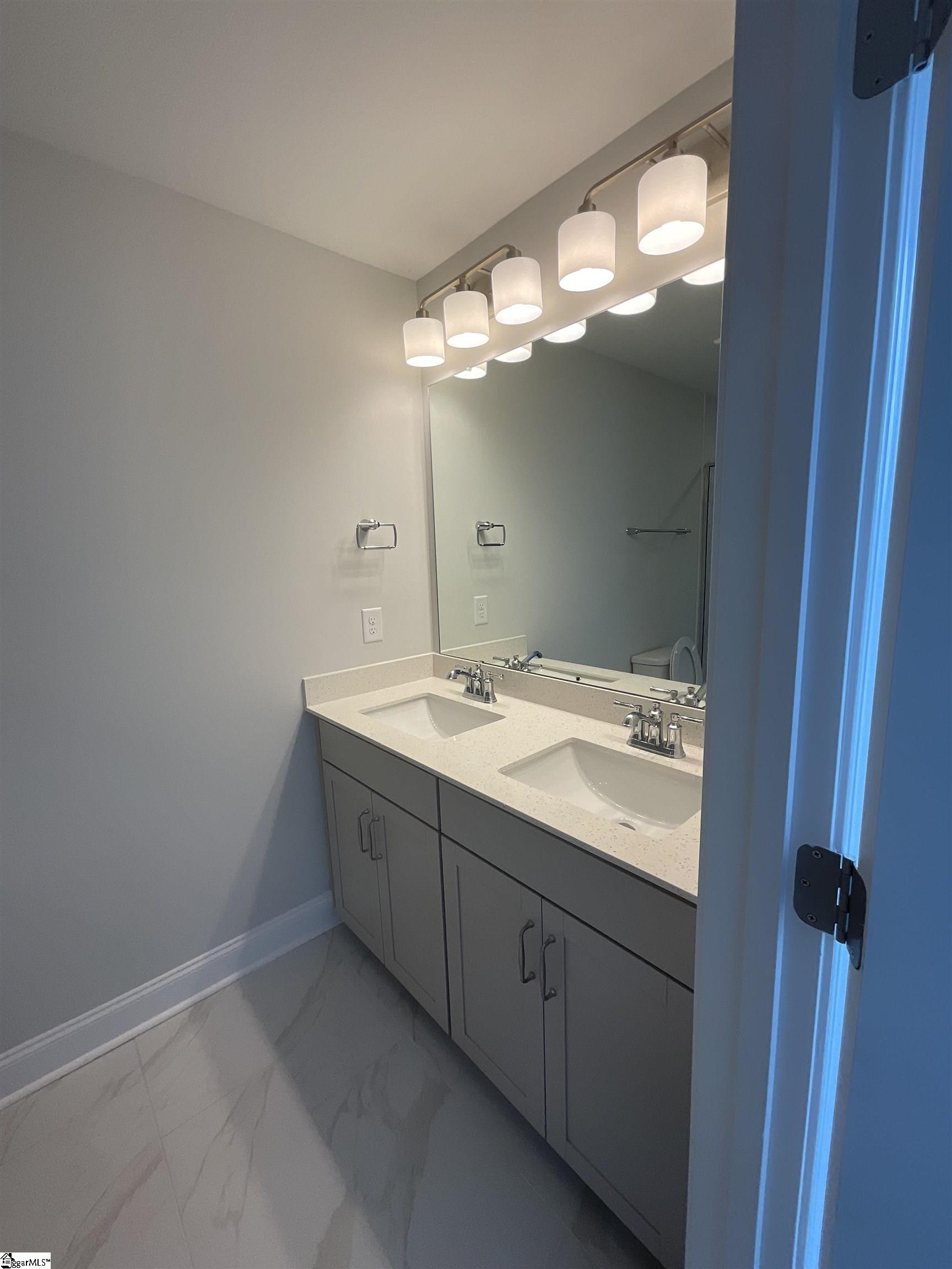 402 Encampment Boulevard Simpsonville, SC 29681 - Photo 16 of 35