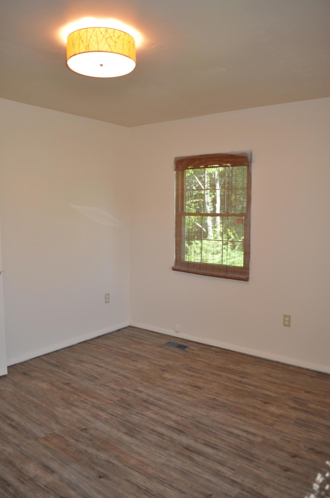 140 Vandever Road Crossville, TN 38572 - Photo 29 of 40 Master Bedroom