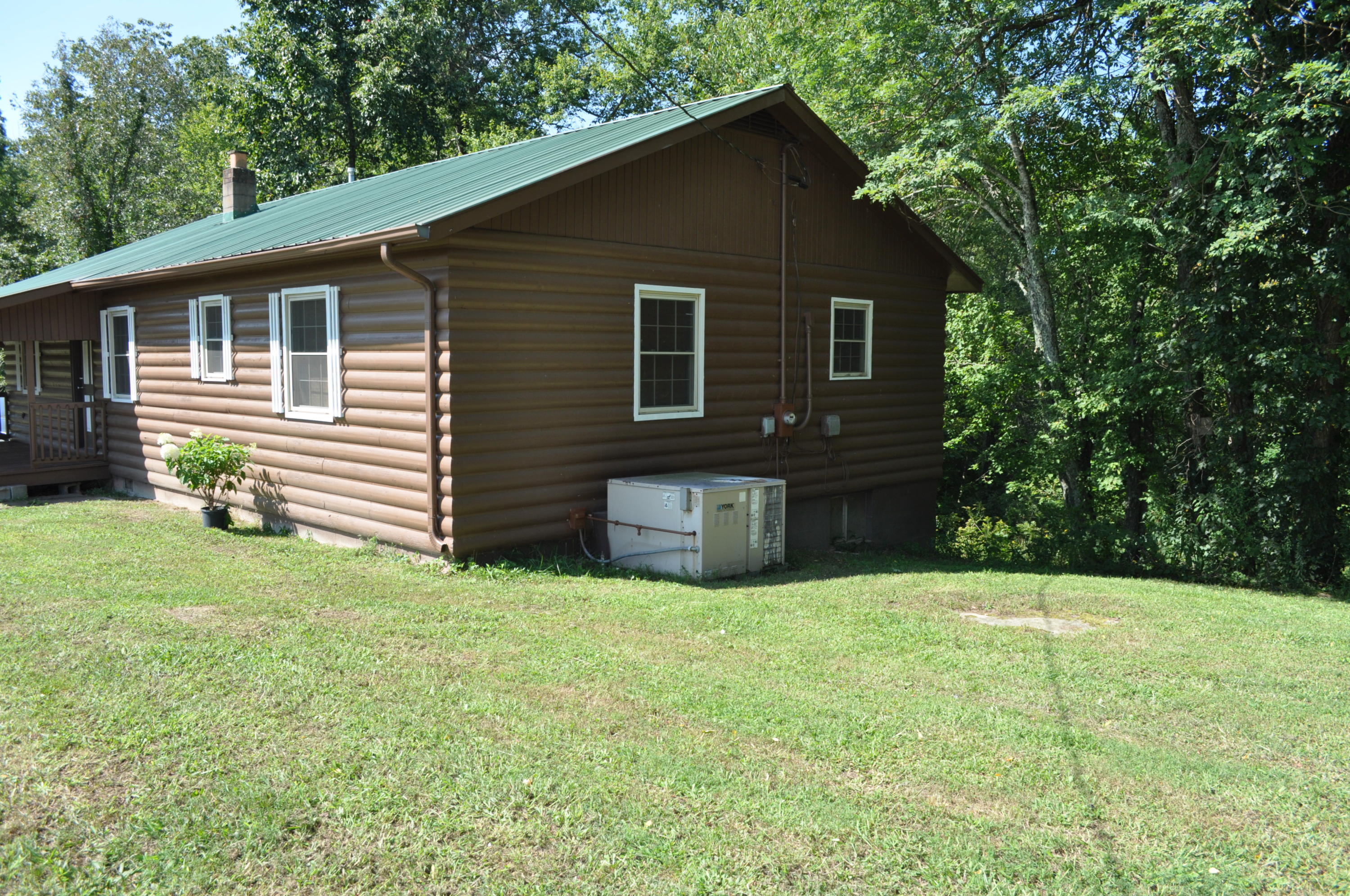 140 Vandever Road Crossville, TN 38572 - Photo 4 of 40 DSC_0580