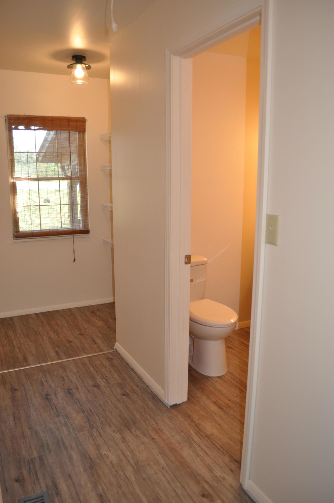 140 Vandever Road Crossville, TN 38572 - Photo 38 of 40 Half Bath