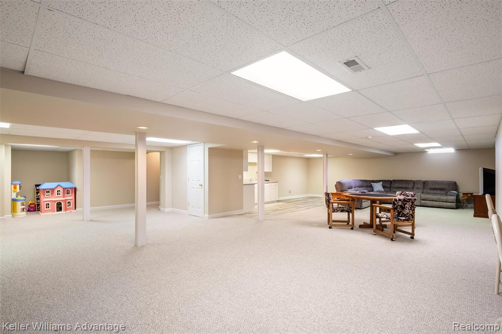 2850 Santia Road Troy, MI 48085 - Photo 34 of 62 Gallery Image 34