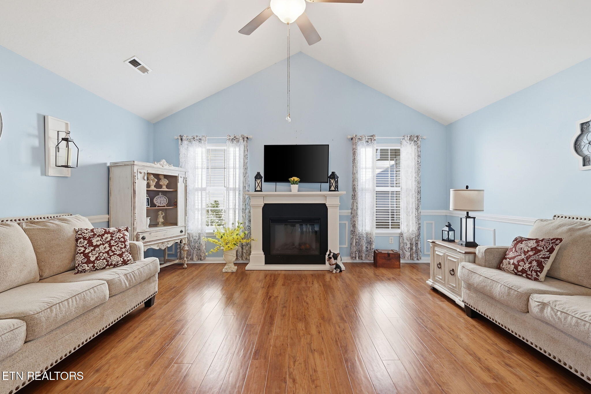 815 Spring Park Road Knoxville, TN 37914 - Photo 6 of 27 Living