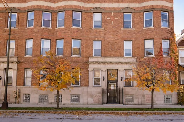 $185,000 | 225 East 59th Street, Unit 1, Chicago, IL 60637