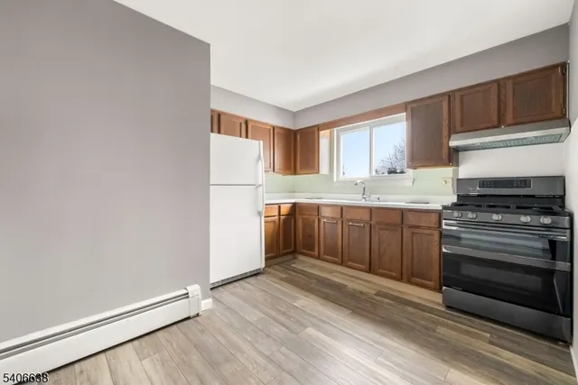 $1,750 | 301 Belleville Avenue, Unit 1, Bloomfield, NJ 07003