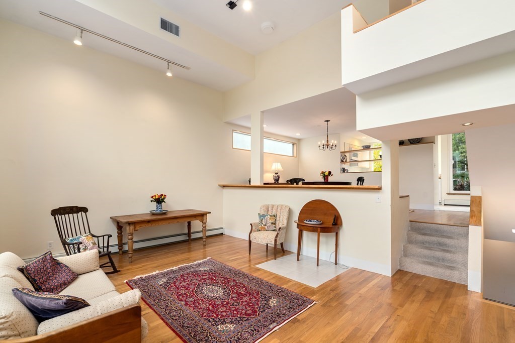 18 Ellery Square Cambridge, MA 02138 - Photo 3 of 28