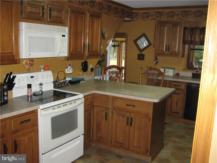 117 Mt Pleasant Road Sewell, NJ 08080 - Photo 7 of 19 Kitchen
