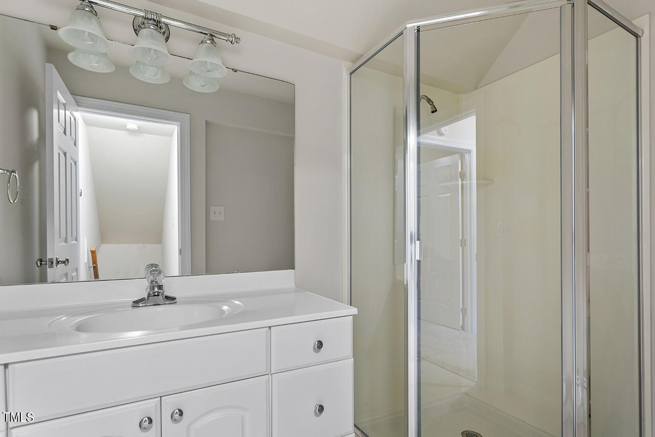 9013 Armitage Court Raleigh, NC 27615 - Photo 35 of 45 9013 Armitage Court_44