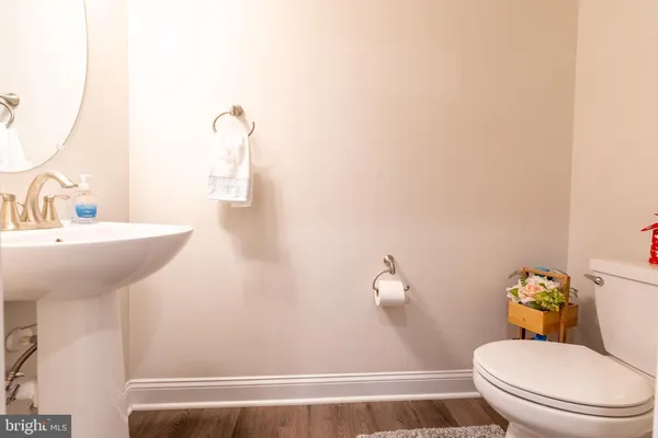 $399,999 | 7070 Executive Way, Frederick, MD 21703