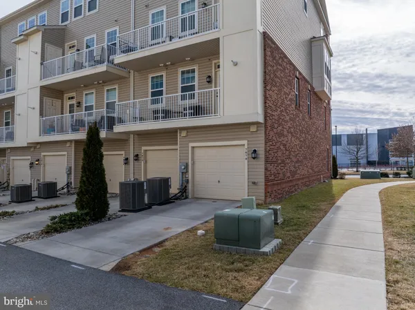 $399,999 | 7070 Executive Way, Frederick, MD 21703