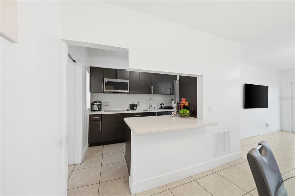 465 East 38th Street Hialeah, FL 33013 - Photo 8 of 40
