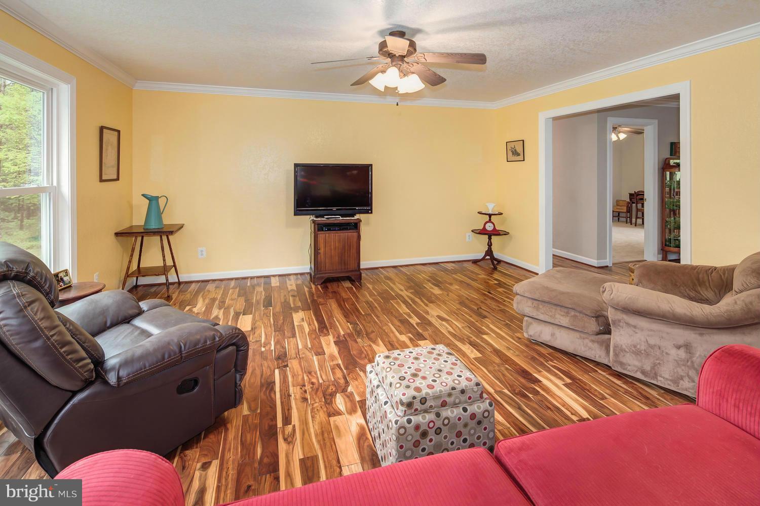 4274 Ritchie Road Midland, VA 22728 - Photo 11 of 28 Family Room