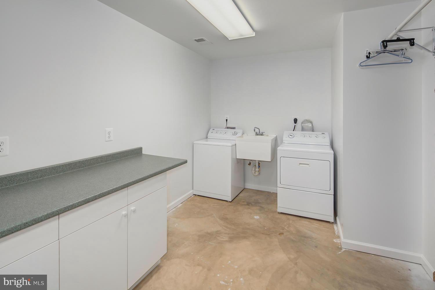 4274 Ritchie Road Midland, VA 22728 - Photo 18 of 28 Interior (General)
