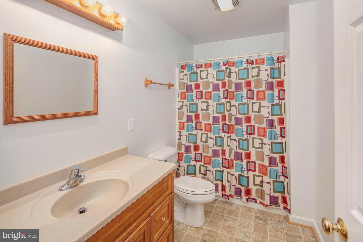 4274 Ritchie Road Midland, VA 22728 - Photo 23 of 28 Bath
