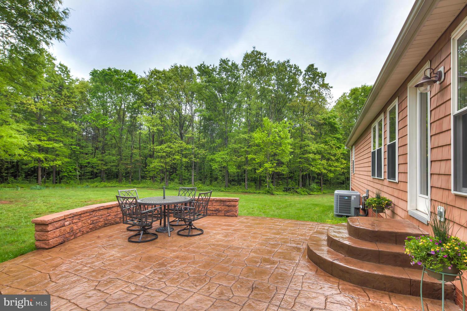4274 Ritchie Road Midland, VA 22728 - Photo 24 of 28 Exterior (Rear)