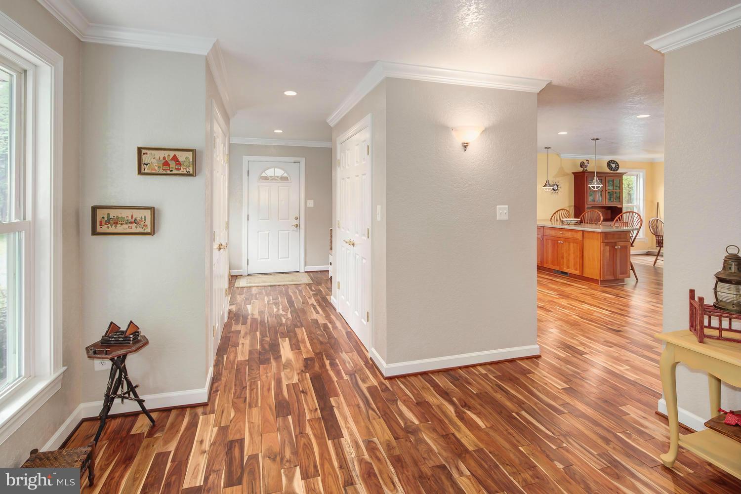 4274 Ritchie Road Midland, VA 22728 - Photo 4 of 28 Interior (General)